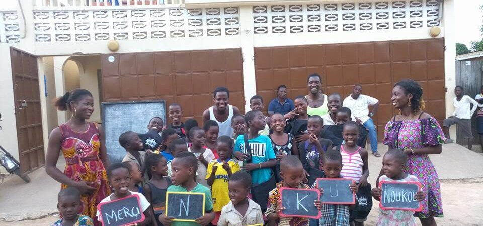 31404217_222745121818148_7517434380981942374_n